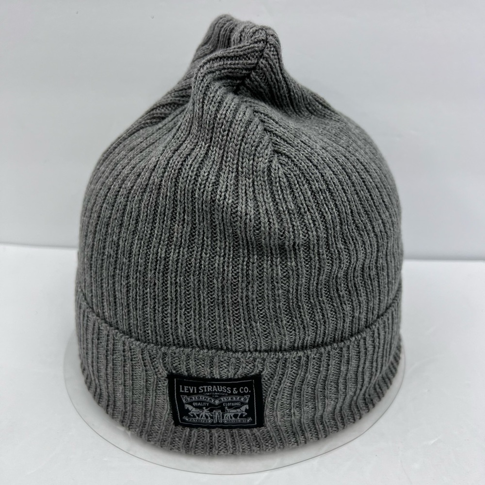 LEVI’S, GREY WARM COMFORTABLE BEANIE, LINED WITH FLEECE, UNISEX, ONE SIZE